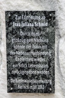Das Legat der Julina Schmid. Einweihung der Gedenktafel am 7. Juli 2012.